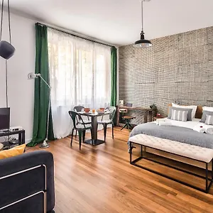 https://studio-of-liberty.fr-paris.fr