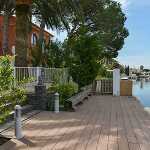 https://villa-requesens-on-canal.catalonia-hotels.com